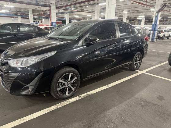 TOYOTA YARIS 1.5 16V FLEX SEDAN XS CONNECT MULTIDRIVE TOYOTA YARIS 1.5 16V FLEX SEDAN XS CONNECT MULTIDRIVE